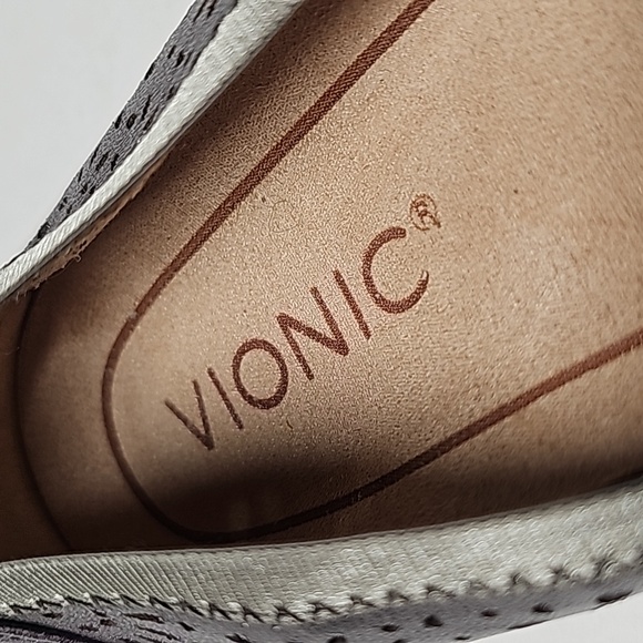 Vionic Metallic Flats - Picture 12 of 14